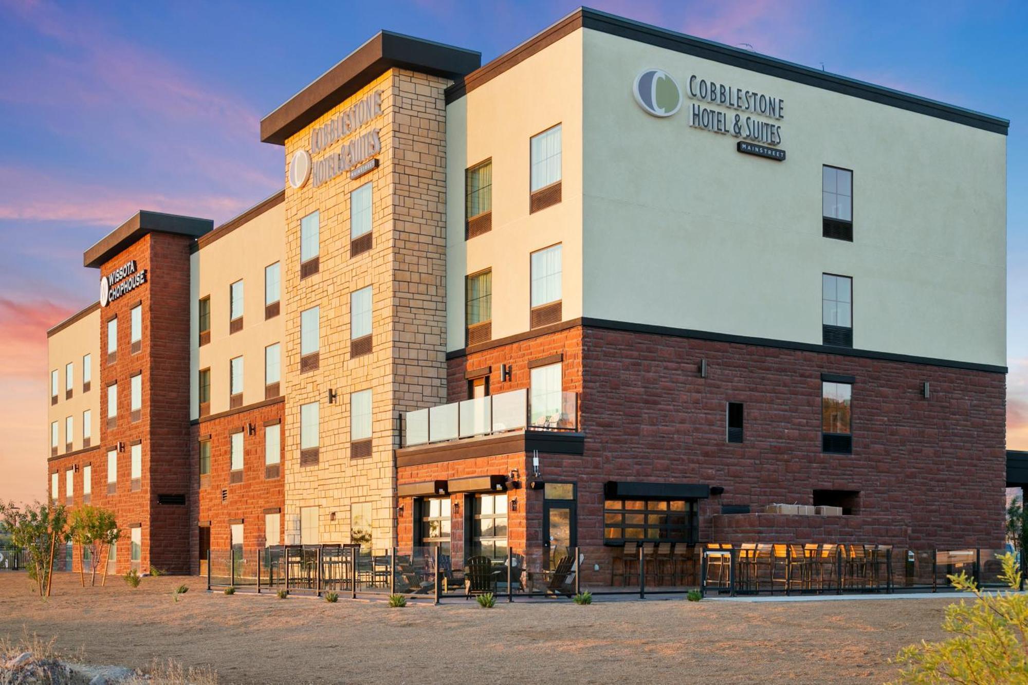 Cobblestone Hotel & Suites - ويكنبورغ المظهر الخارجي الصورة
